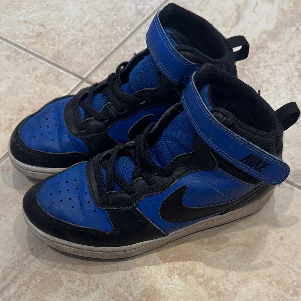 Nike Kids Black and Blue Sneakers